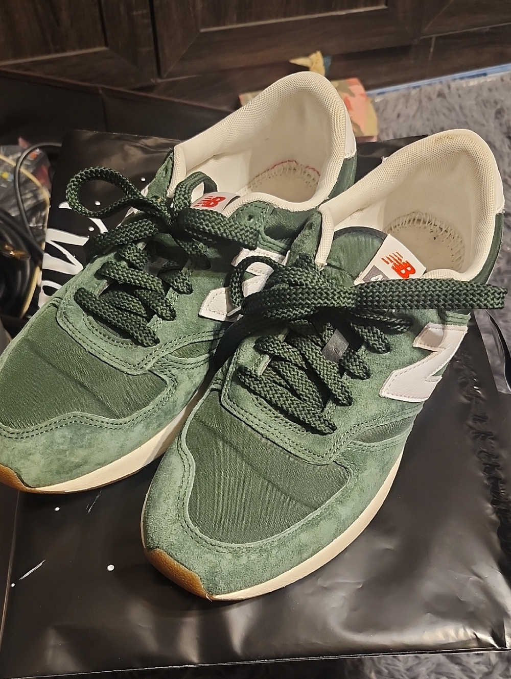 New Balance Green & White 420 Suede Runner Sneakers